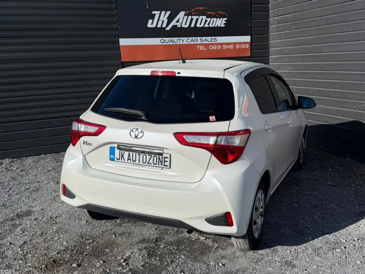 Toyota Yaris Hatchback, Petrol, 2017, White