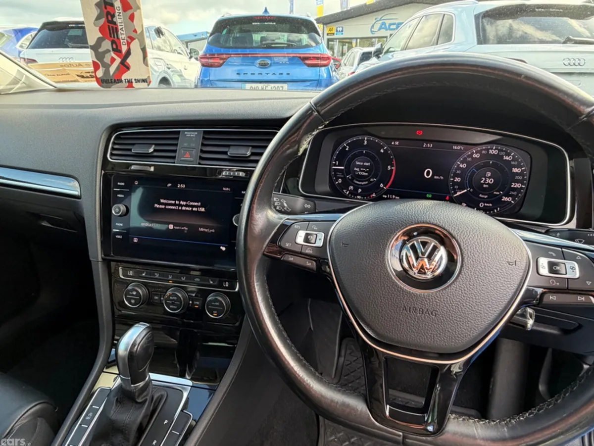 Volkswagen Golf Hatchback, Diesel, 2017, Grey