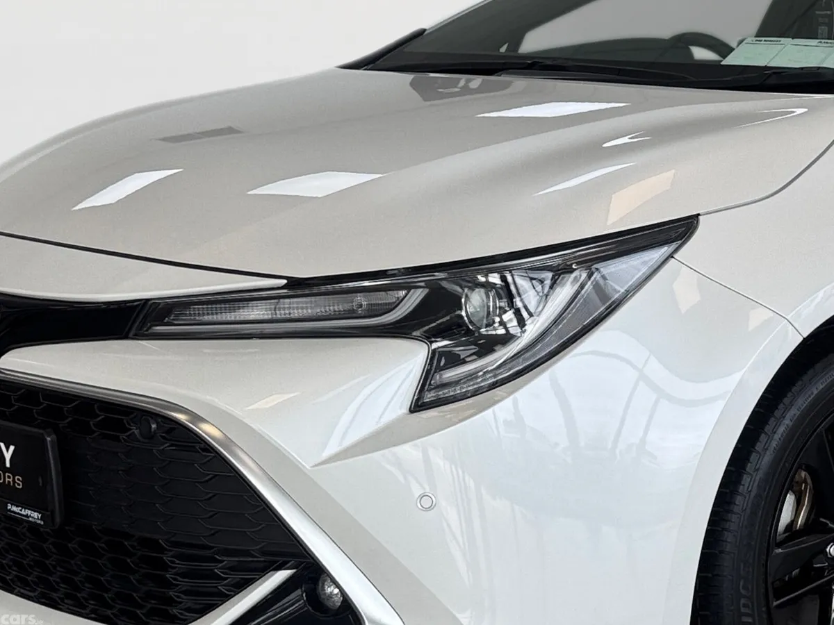 Toyota Corolla Hatchback, Petrol Hybrid, 2021, White
