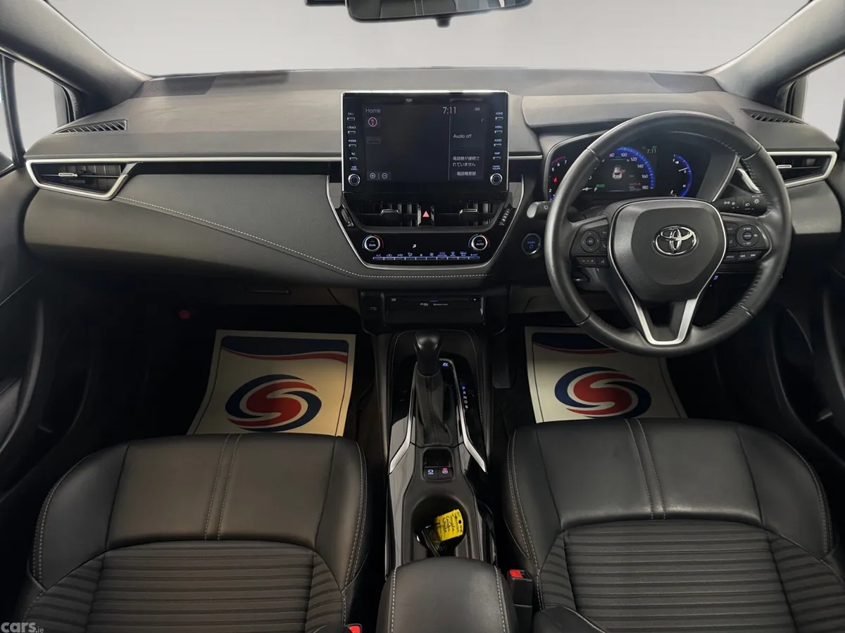 Toyota Corolla Hatchback, Petrol Hybrid, 2021, White