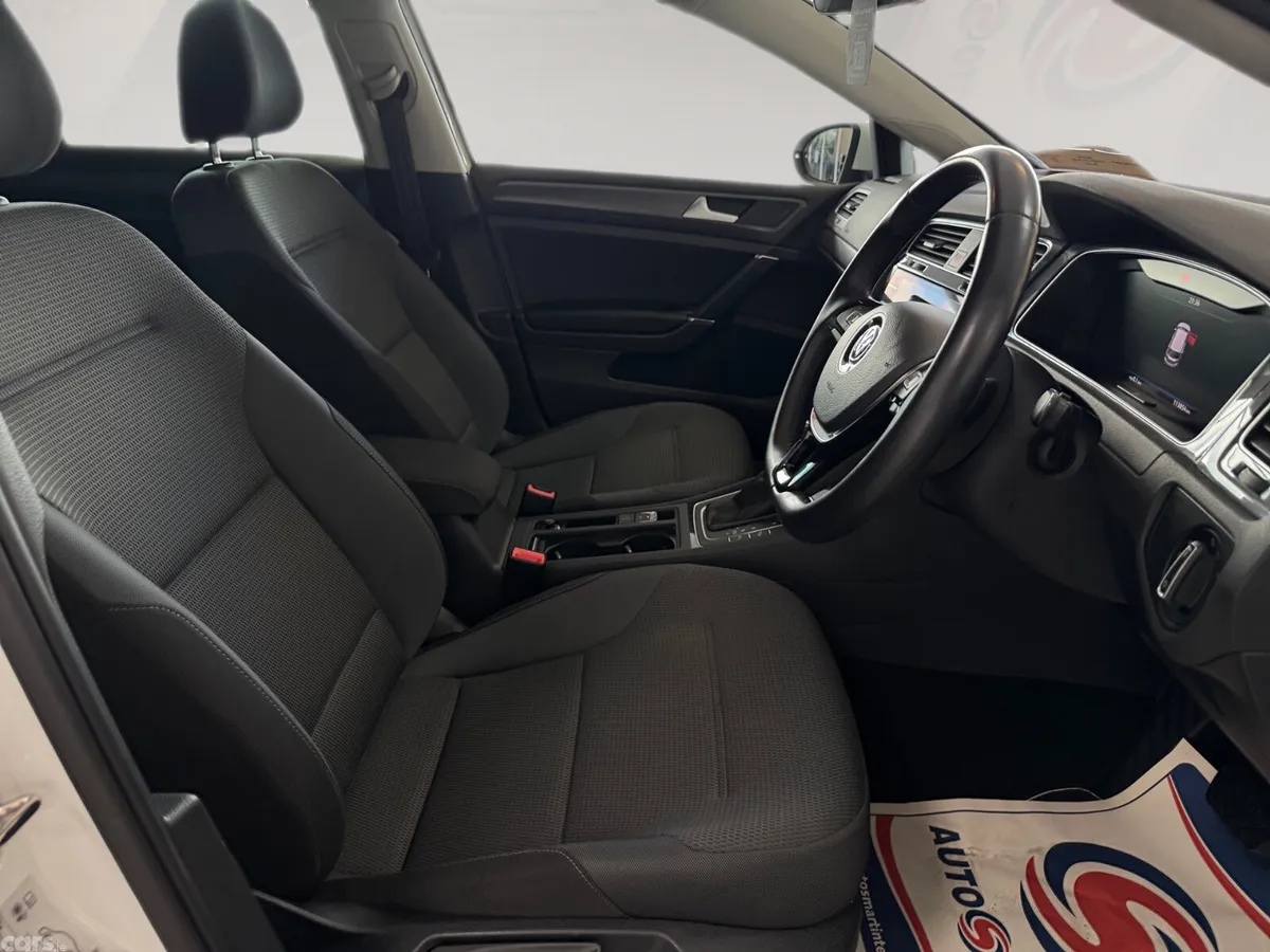 Volkswagen Golf Hatchback, Diesel, 2019, White