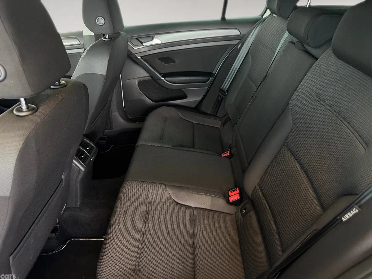 Volkswagen Golf Hatchback, Diesel, 2019, White