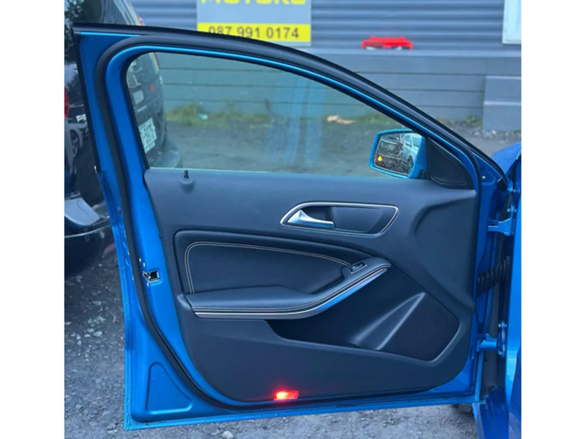 Mercedes-Benz A-Class Hatchback, Petrol, 2014, Blue