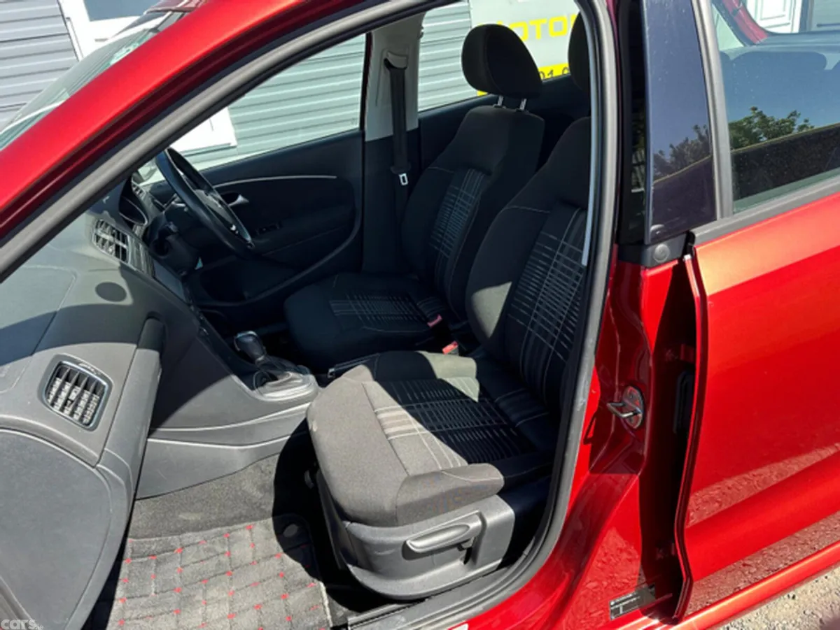 Volkswagen Polo Hatchback, Petrol, 2015, Red
