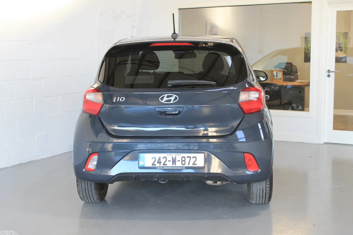 Hyundai i10 Hatchback, Petrol, 2024, Grey