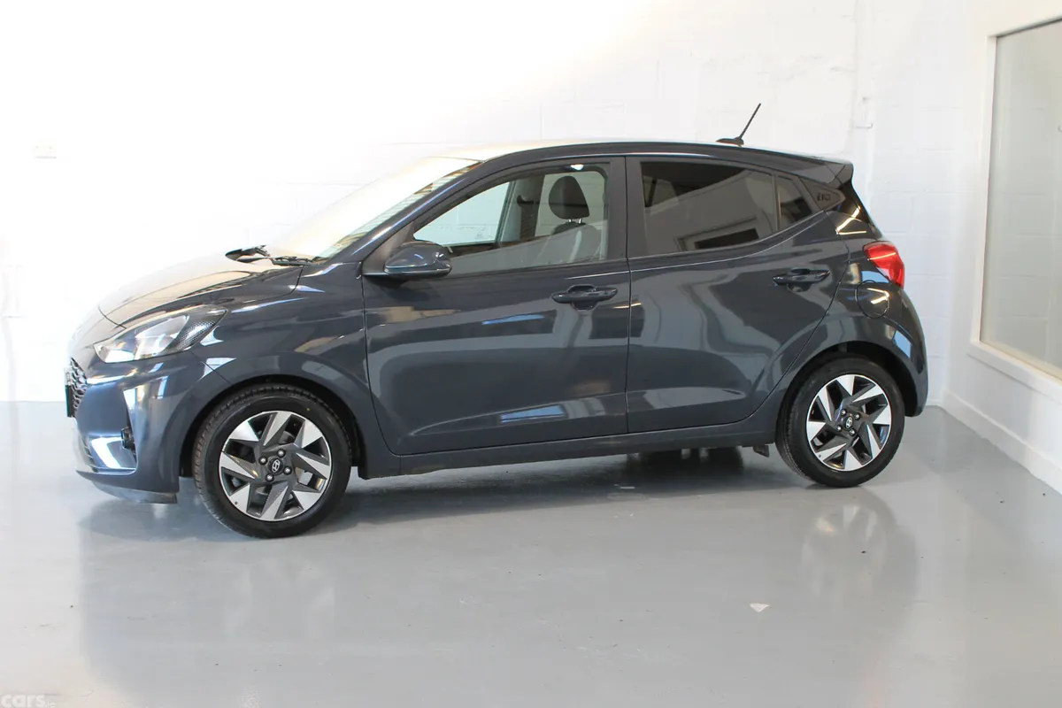 Hyundai i10 Hatchback, Petrol, 2024, Grey