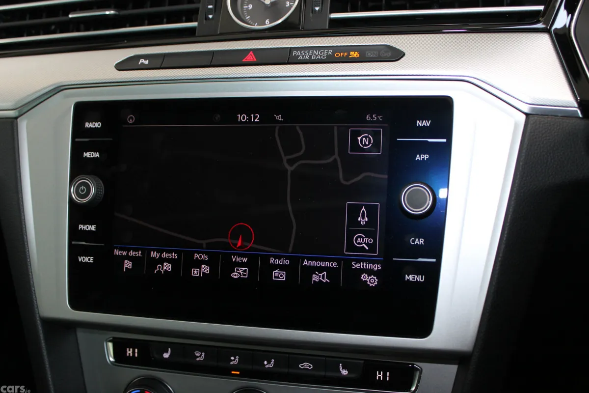 Volkswagen Passat Saloon, Diesel, 2019, Grey