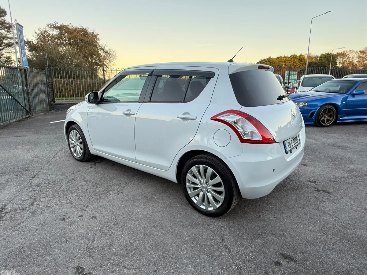 Suzuki Swift Hatchback, Petrol, 2013, White