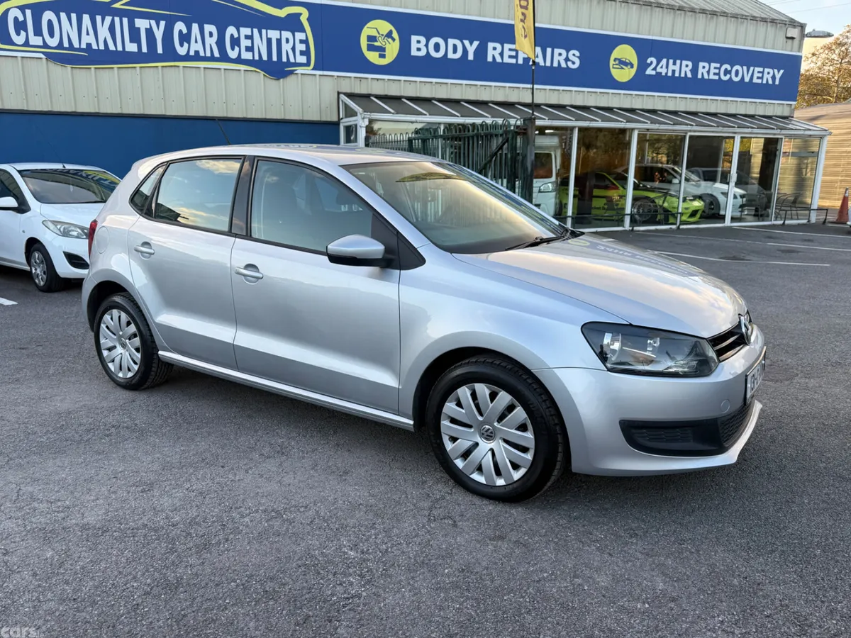 Volkswagen Polo Hatchback, Petrol, 2013, Silver