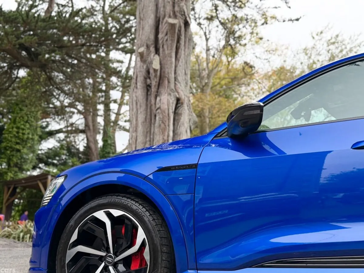 Audi Q8 e-tron SUV, Electric, 2023, Blue