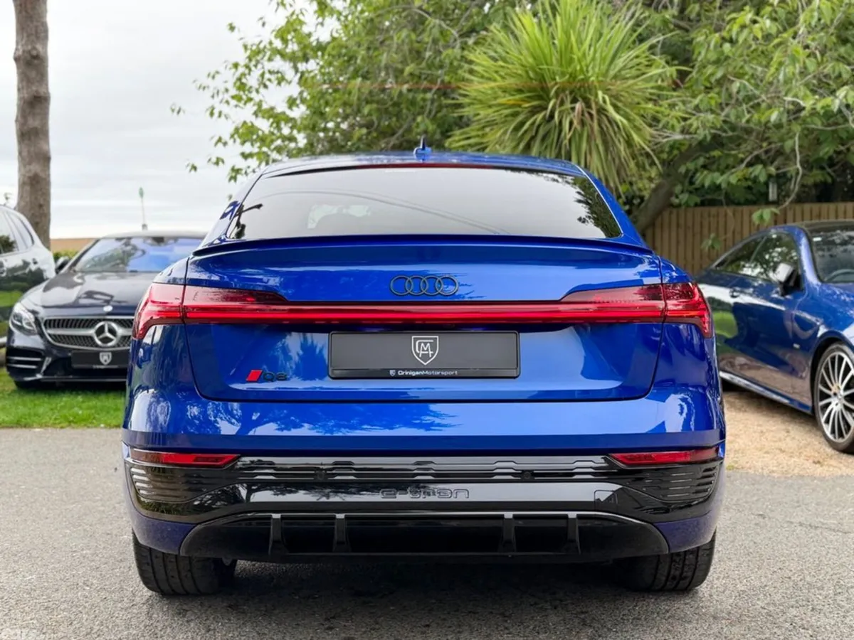 Audi Q8 e-tron SUV, Electric, 2023, Blue