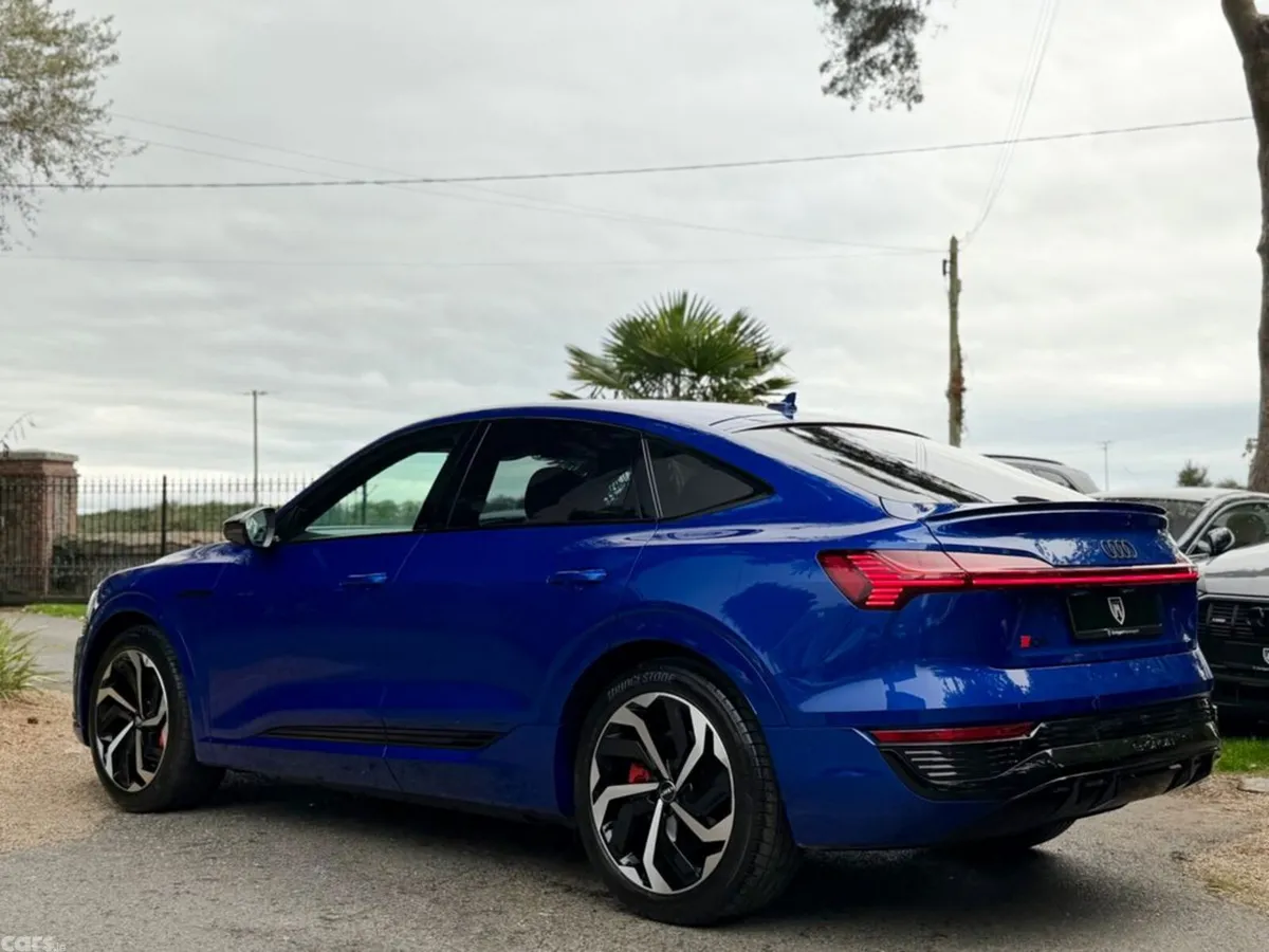 Audi Q8 e-tron SUV, Electric, 2023, Blue