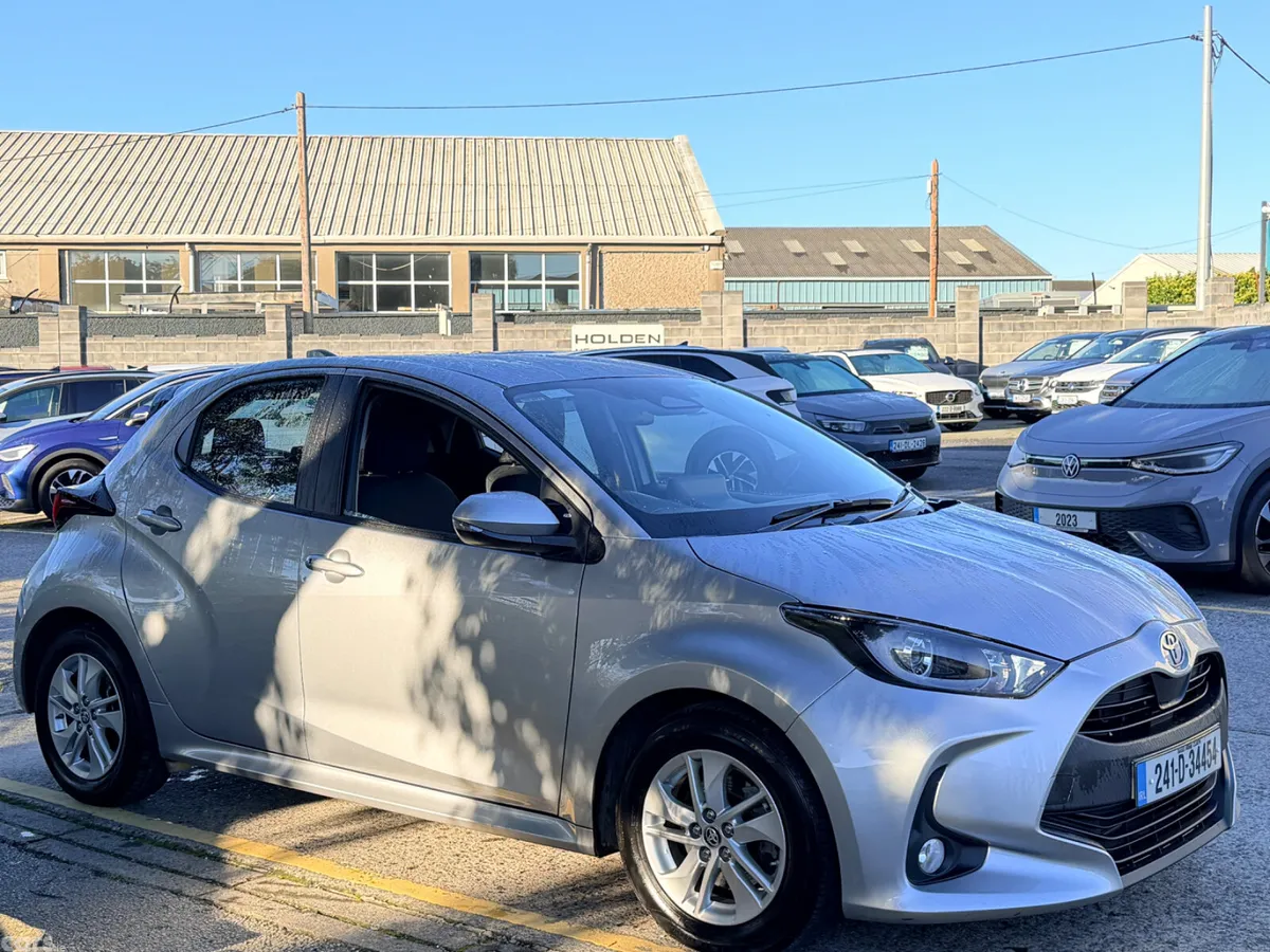 Toyota Yaris Hatchback, Petrol Hybrid, 2024, Grey