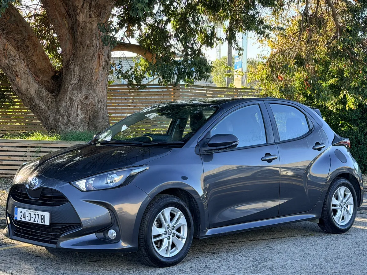 Toyota Yaris Hatchback, Petrol Hybrid, 2024, Grey