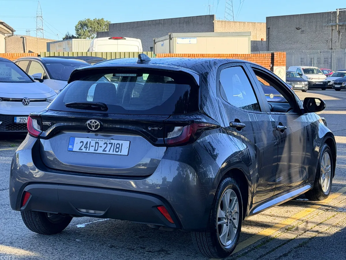 Toyota Yaris Hatchback, Petrol Hybrid, 2024, Grey