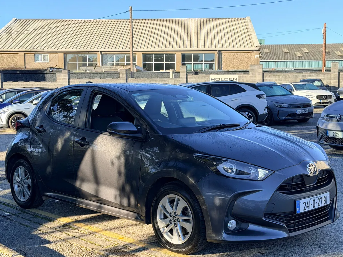 Toyota Yaris Hatchback, Petrol Hybrid, 2024, Grey