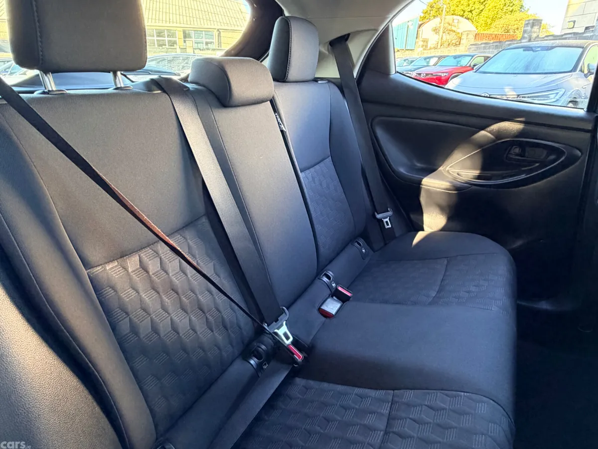 Toyota Yaris Hatchback, Petrol Hybrid, 2024, Grey