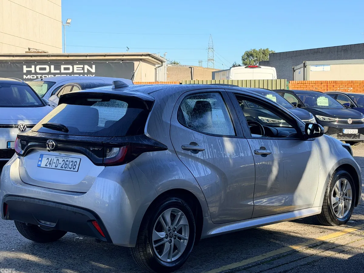 Toyota Yaris Hatchback, Petrol Hybrid, 2024, Grey