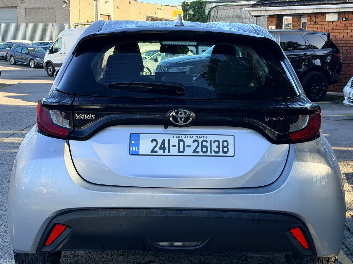 Toyota Yaris Hatchback, Petrol Hybrid, 2024, Grey