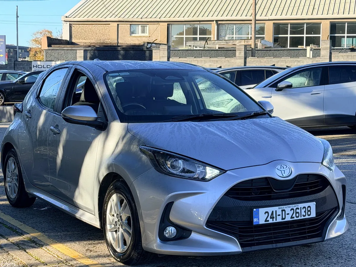 Toyota Yaris Hatchback, Petrol Hybrid, 2024, Grey
