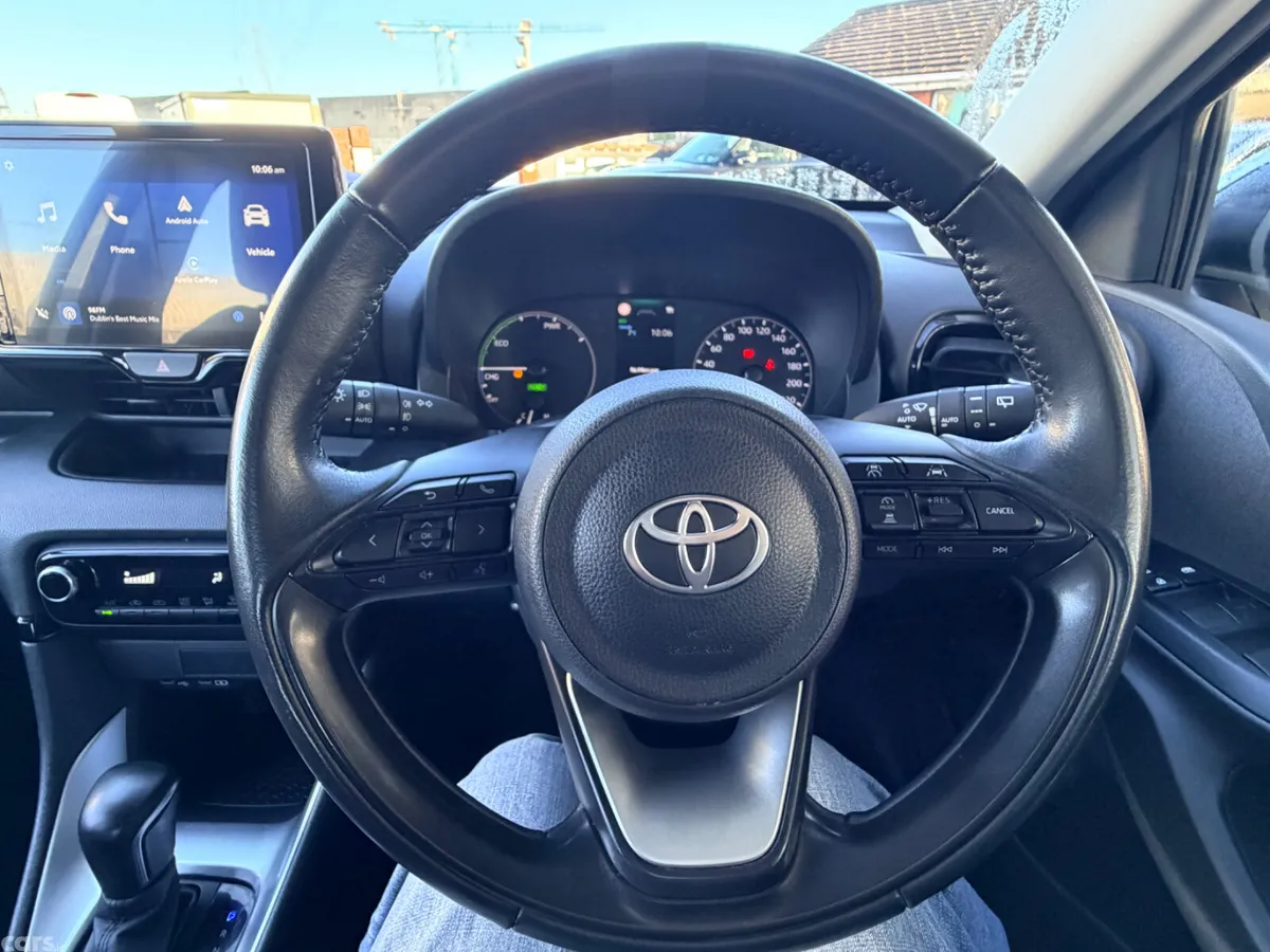 Toyota Yaris Hatchback, Petrol Hybrid, 2024, Grey