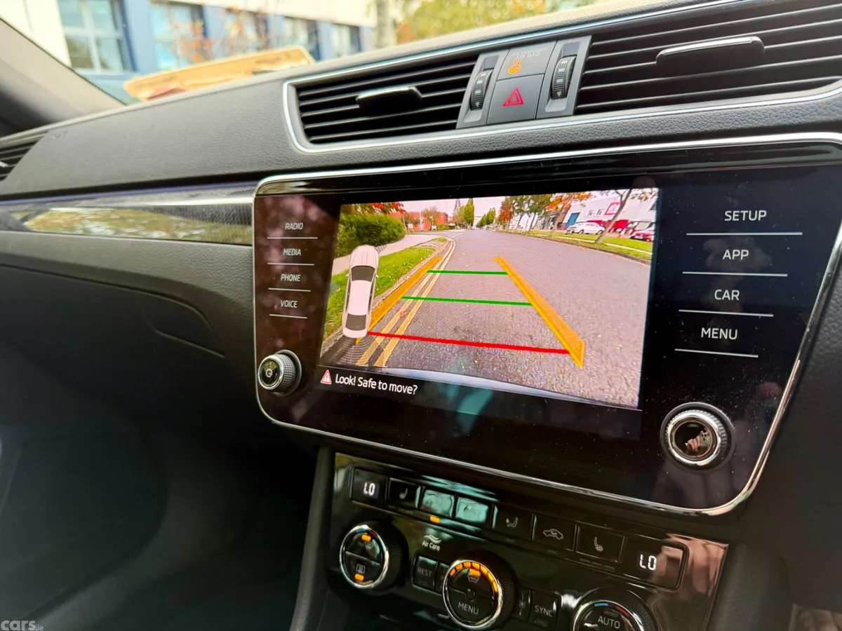 Skoda Superb Saloon, Petrol, 2018, Grey