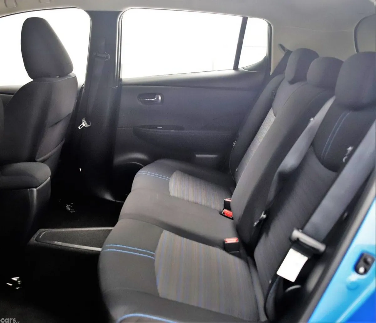 Nissan Leaf Hatchback, Electric, 2020, Blue