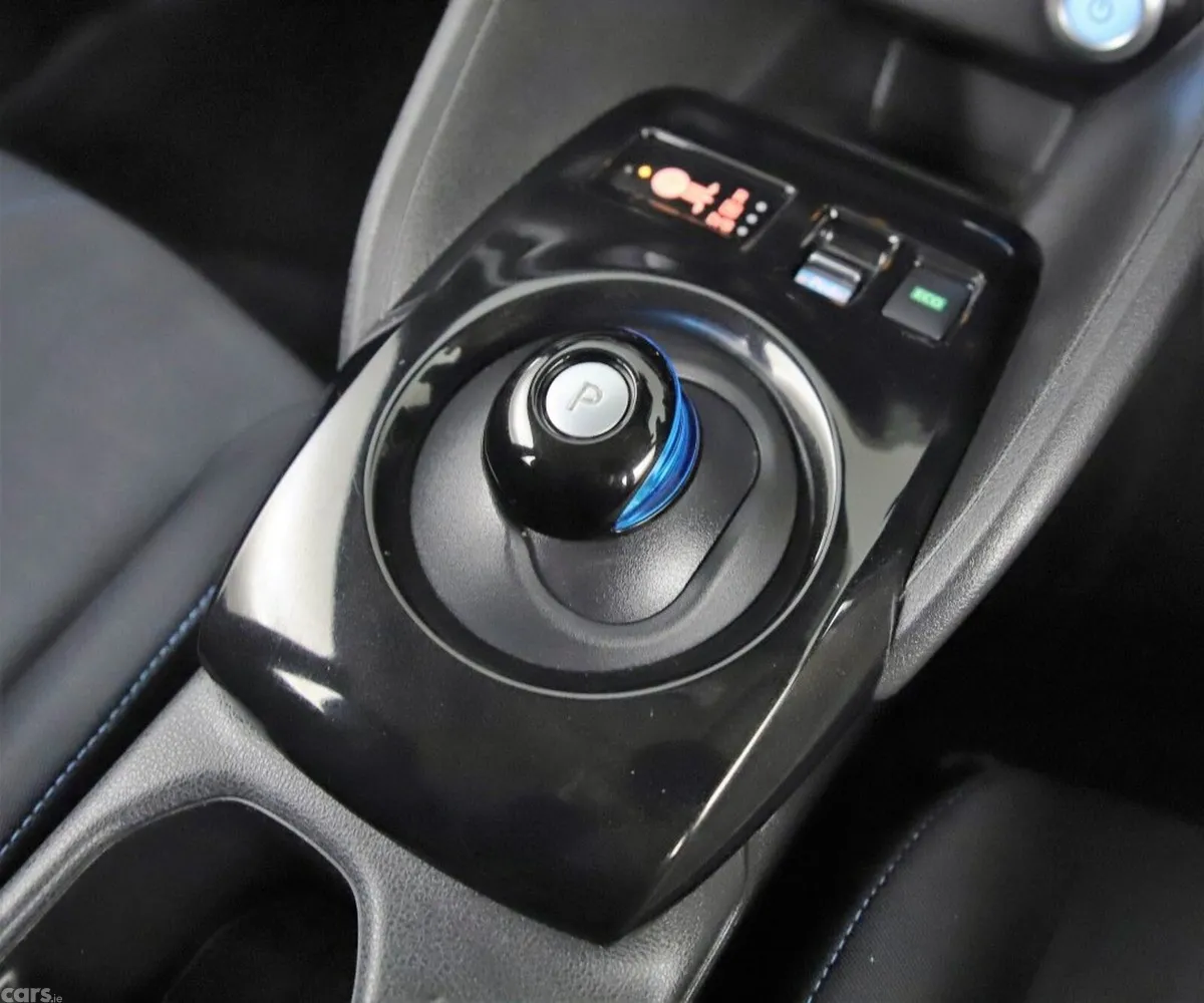 Nissan Leaf Hatchback, Electric, 2020, Blue