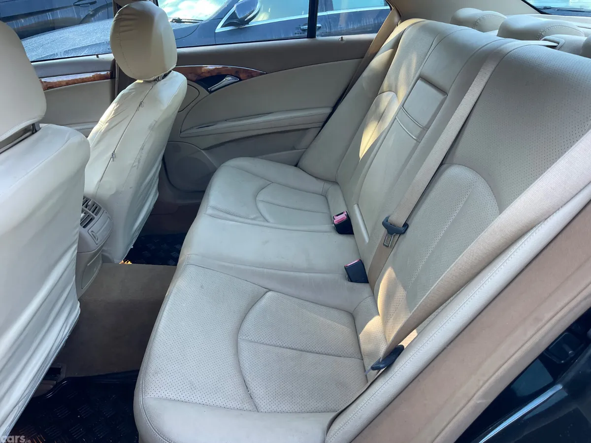 Mercedes-Benz 200 Saloon, Petrol, 2007, Black