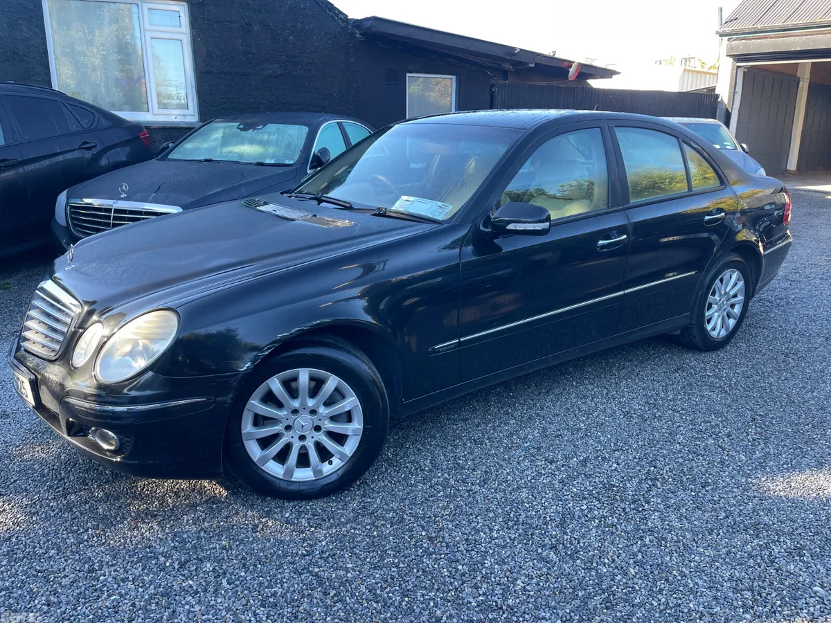 Mercedes-Benz 200 Saloon, Petrol, 2007, Black