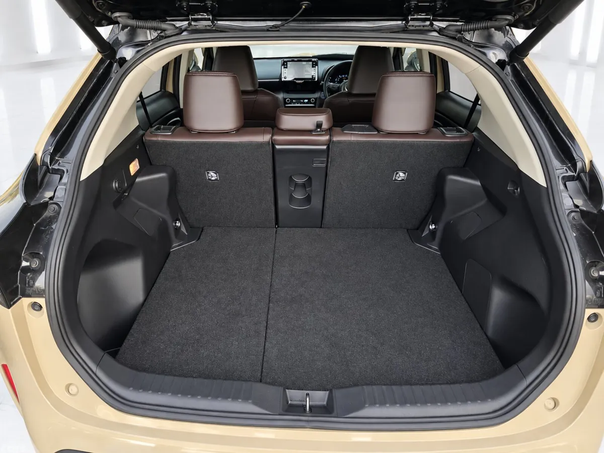 Toyota Yaris Cross Hatchback, Petrol Hybrid, 2021, Beige