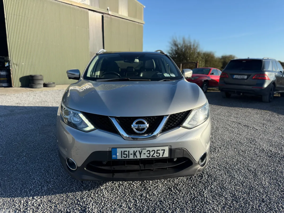 Nissan Qashqai Hatchback, Diesel, 2015, Silver