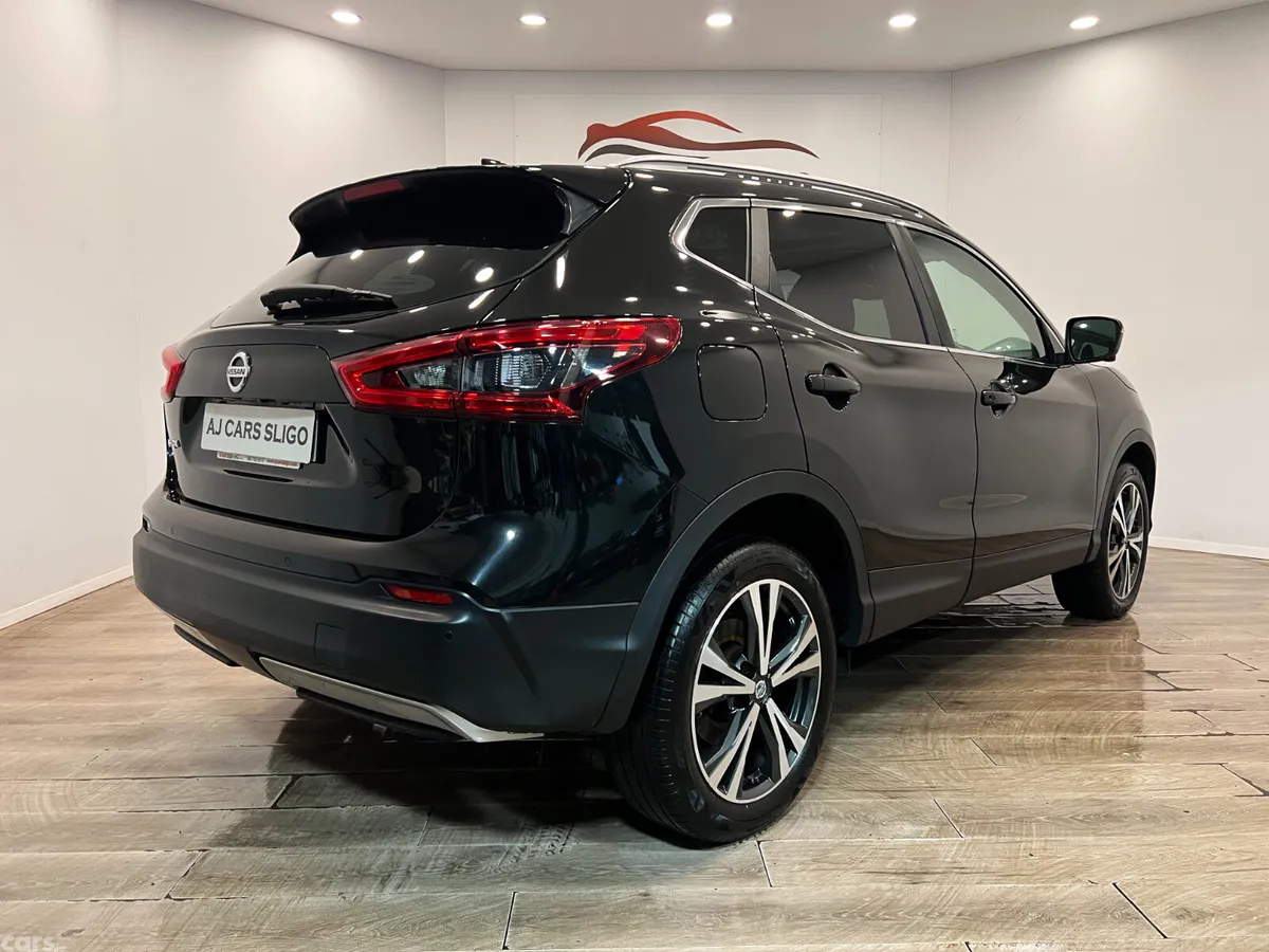 Nissan Qashqai Hatchback, Diesel, 2018, Black