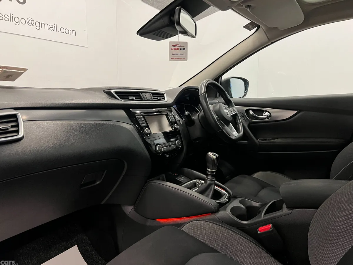 Nissan Qashqai Hatchback, Diesel, 2018, Black