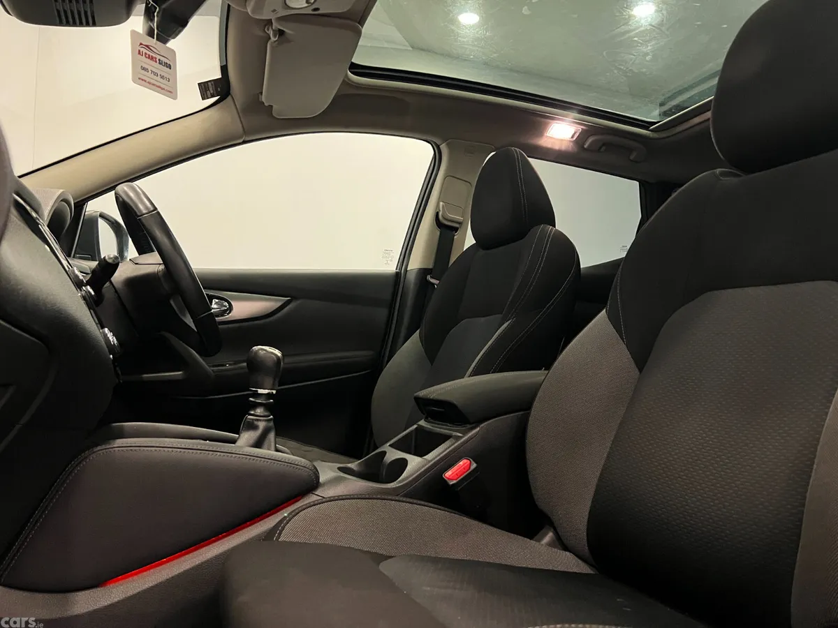 Nissan Qashqai Hatchback, Diesel, 2018, Black