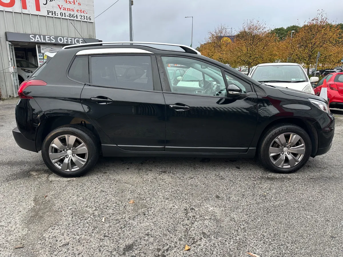 Peugeot 2008 Hatchback, Petrol, 2018, Black