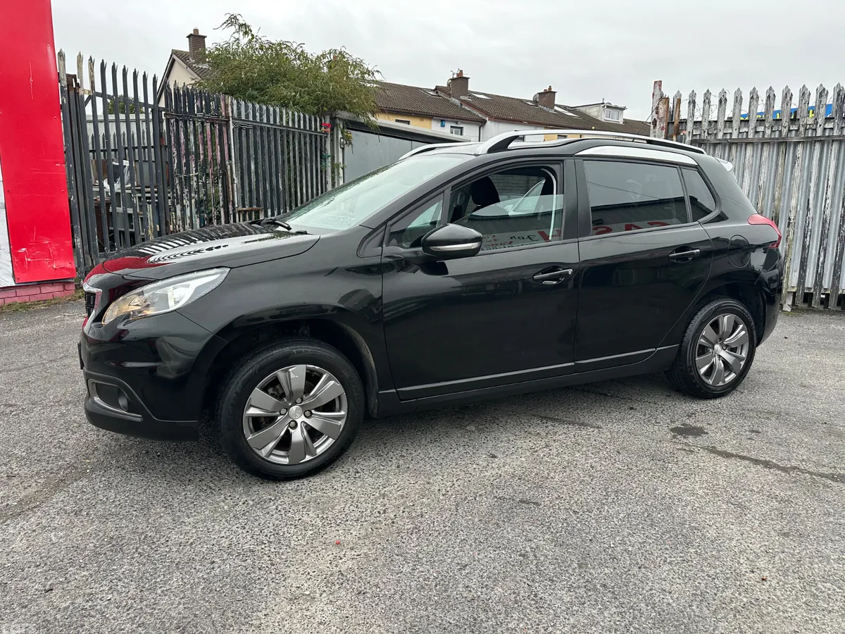 Peugeot 2008 Hatchback, Petrol, 2018, Black