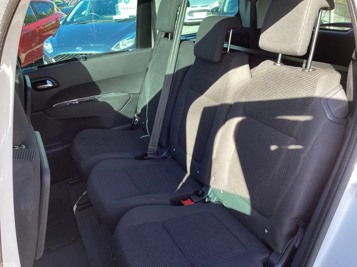 Peugeot 5008 MPV, Diesel, 2014, White