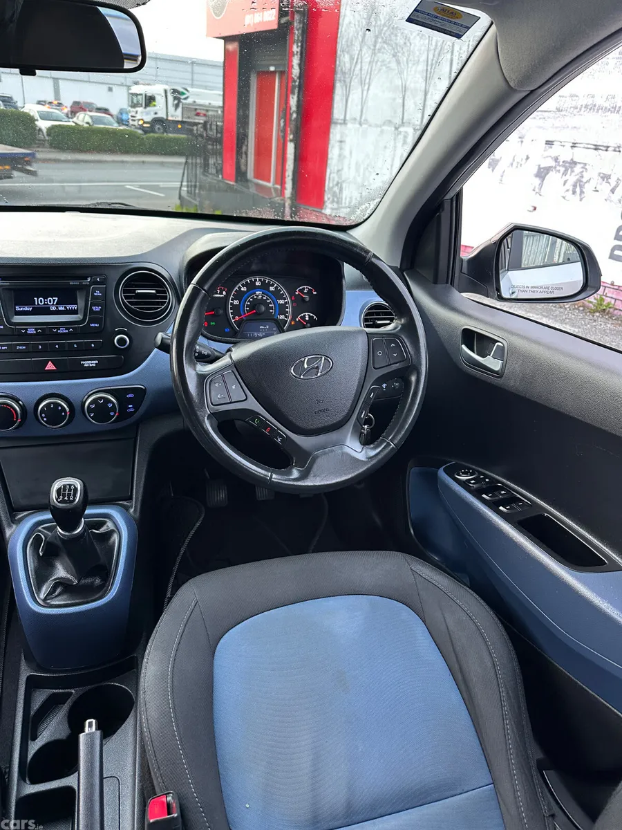 Hyundai i10 Hatchback, Petrol, 2014, Silver