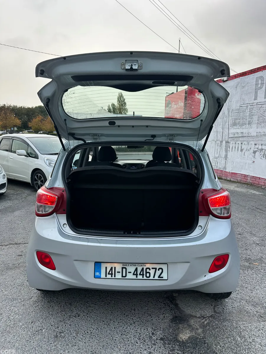 Hyundai i10 Hatchback, Petrol, 2014, Silver