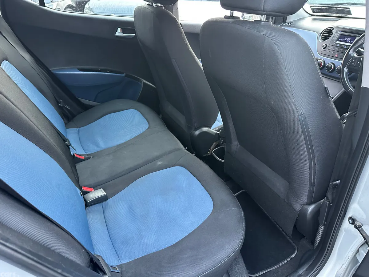 Hyundai i10 Hatchback, Petrol, 2014, Silver