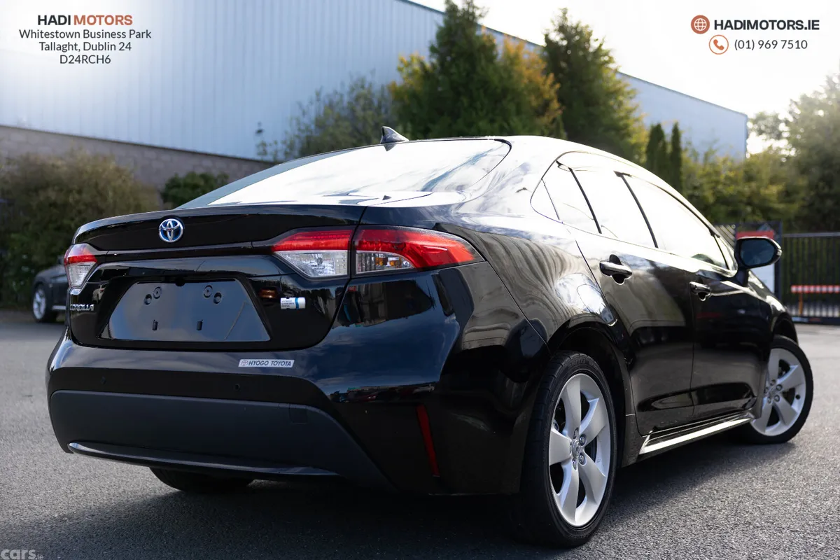Toyota Corolla Saloon, Petrol Hybrid, 2023, Black