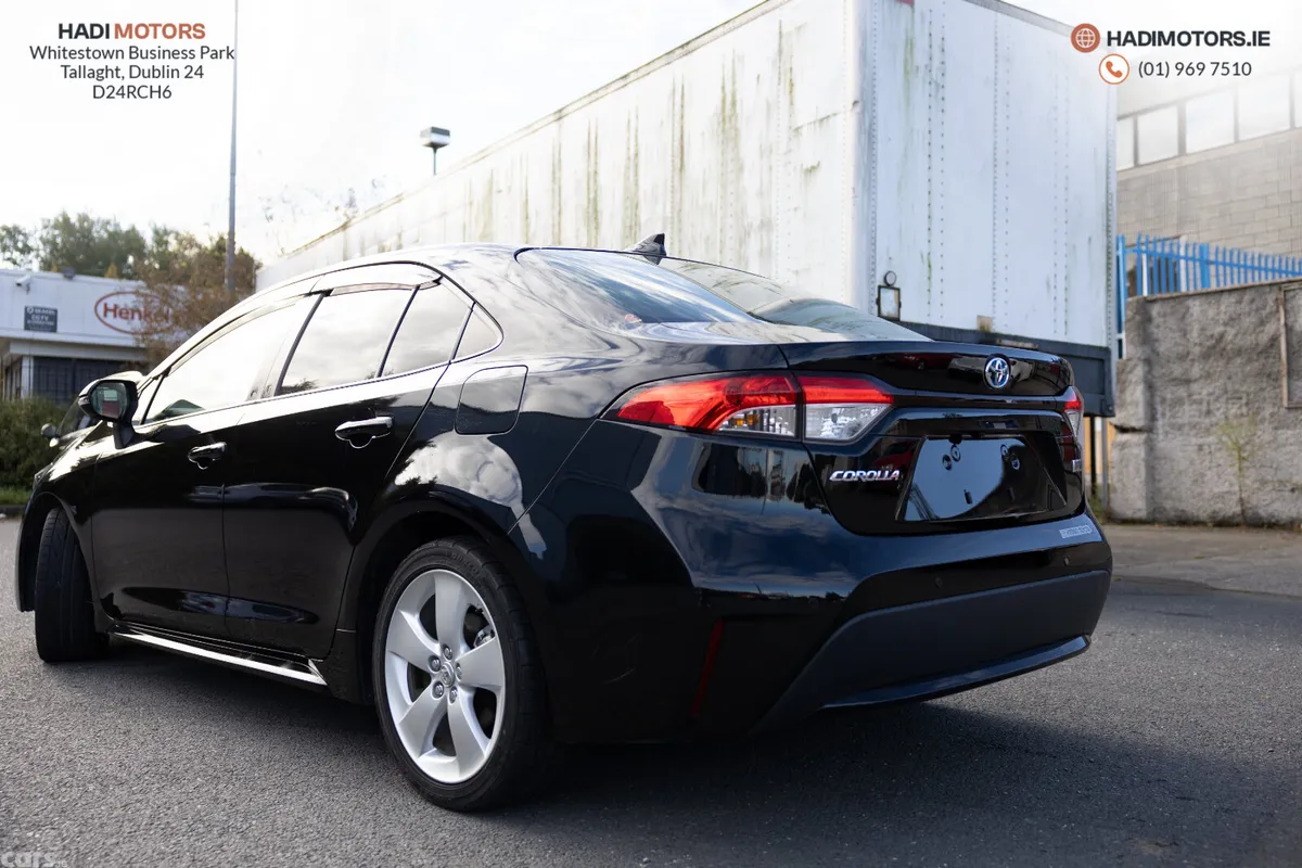 Toyota Corolla Saloon, Petrol Hybrid, 2023, Black