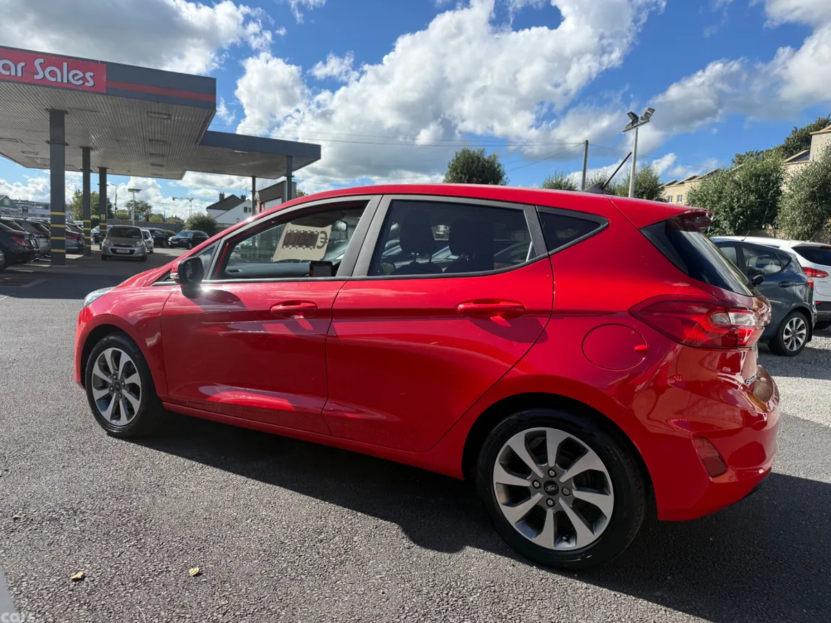Ford Fiesta Hatchback, Petrol, 2021, Red