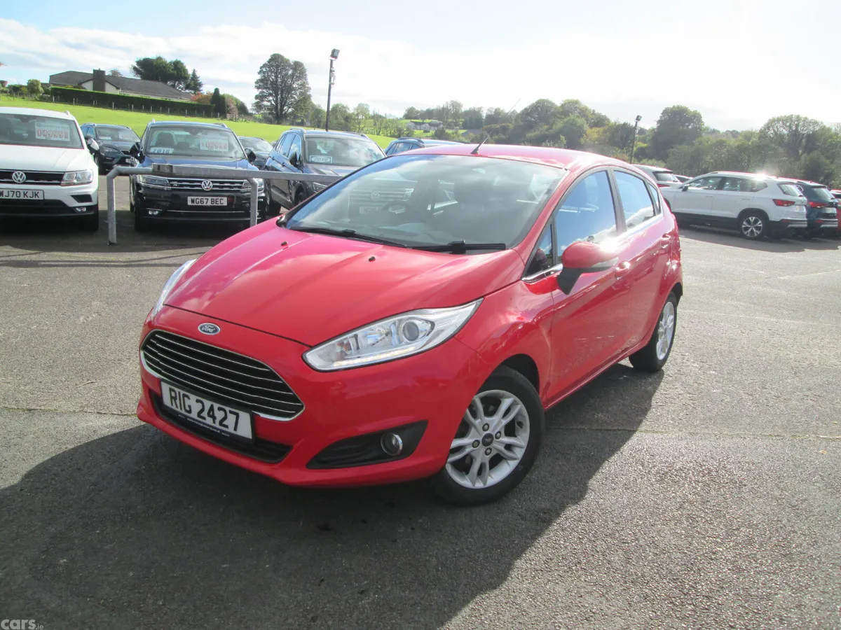 Ford Fiesta Hatchback, Diesel, 2016, Red