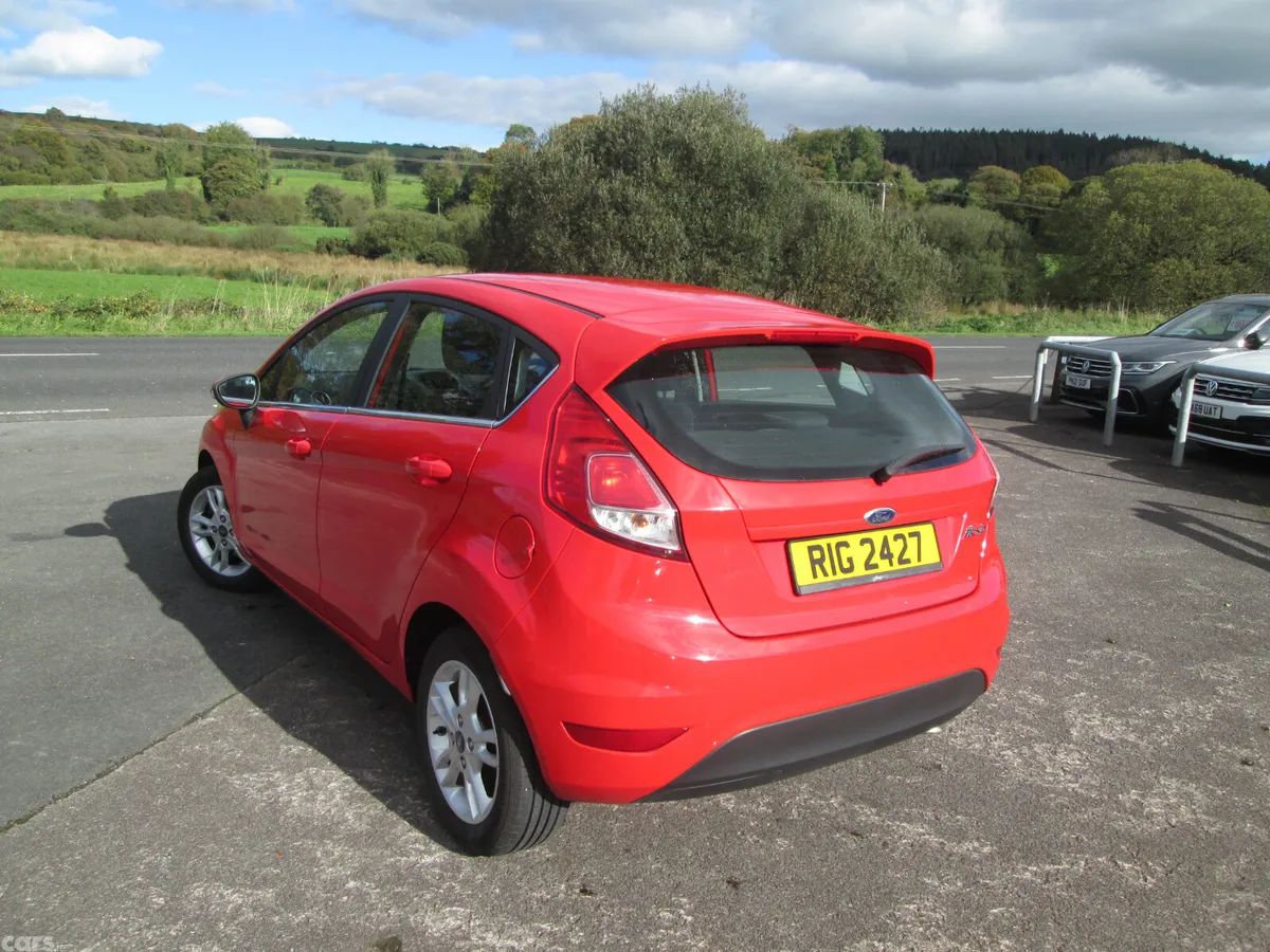 Ford Fiesta Hatchback, Diesel, 2016, Red