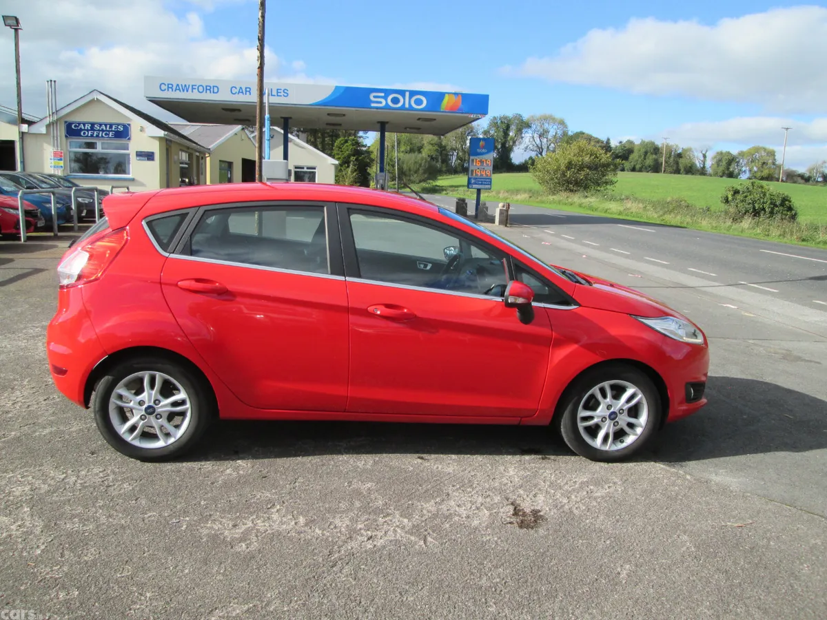 Ford Fiesta Hatchback, Diesel, 2016, Red