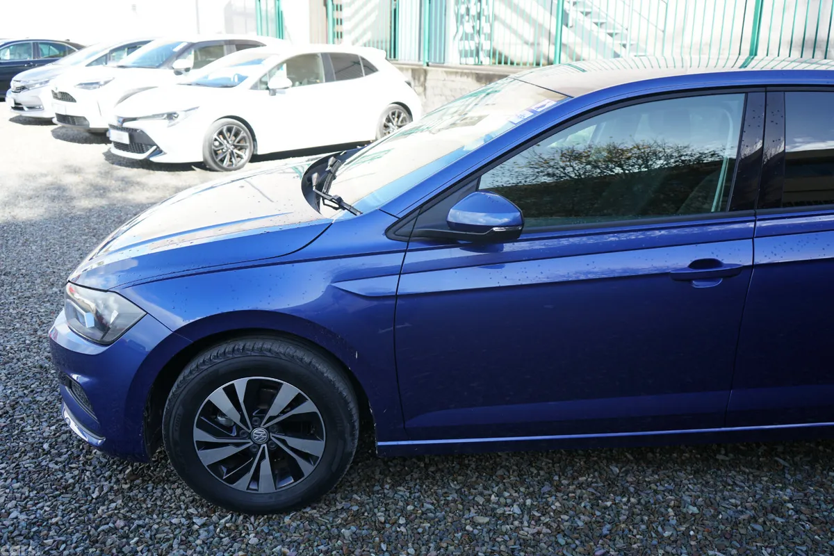 Volkswagen Polo Hatchback, Petrol, 2018, Blue