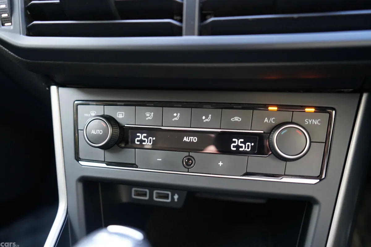 Volkswagen Polo Hatchback, Petrol, 2018, Blue