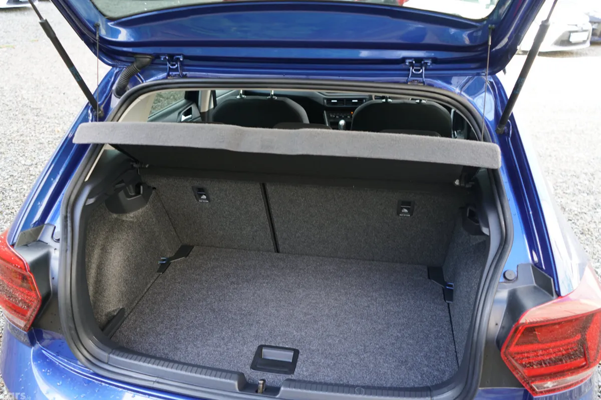 Volkswagen Polo Hatchback, Petrol, 2018, Blue